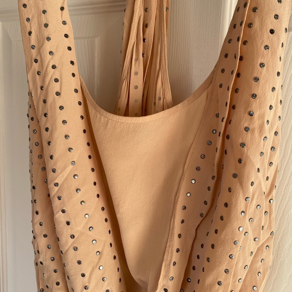 Beautiful peach/nude color dress - Picture 2 of 4